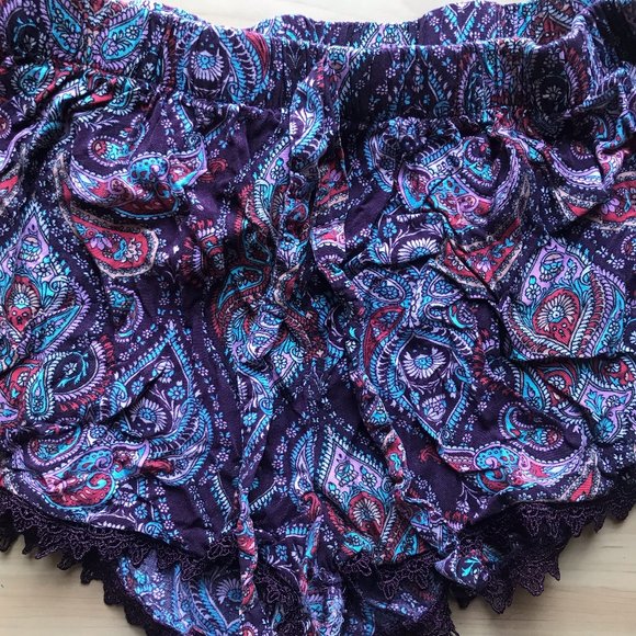 Billabong - Love To Lounge Elastic Waist Shorts - Purple & Paisley - Women 8-10 - Picture 5 of 7